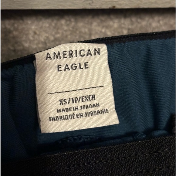 American Eagle Joggers - Picture 3 of 4